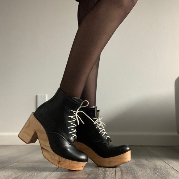 deandri Shoes - Deandri booties